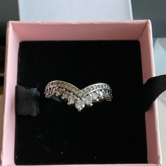 Pandora Princess tiara ring size 56 - Picture 2 of 5